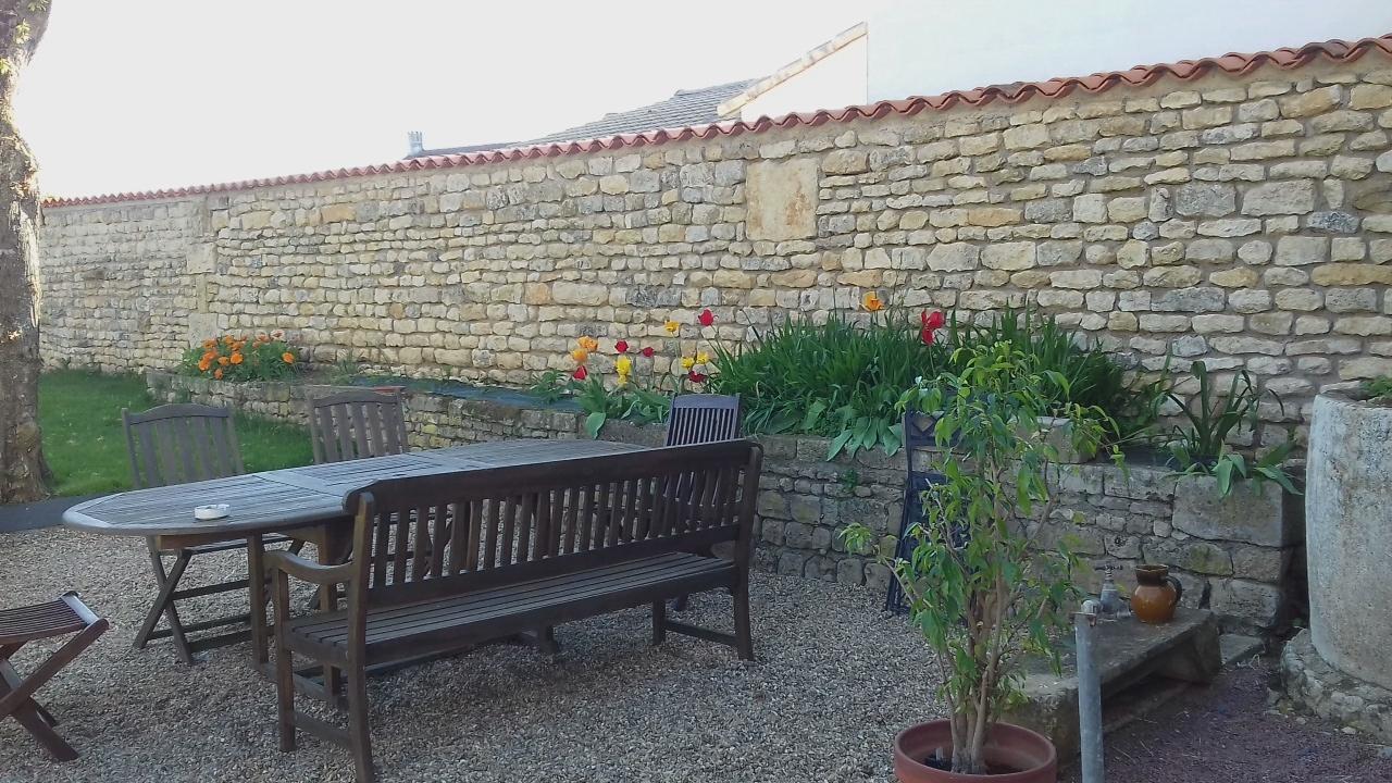 Saint-Pompain Entre Marais Et Gatine B&B 외부 사진